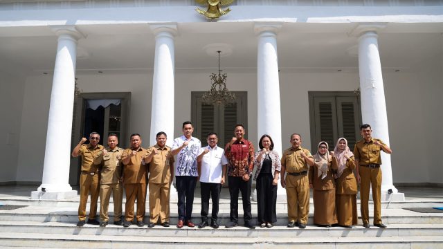 Terima Audiensi Cambridge Indonesia, Gubernur Andra Soni Jajaki Kerja Sama Peningkatan Mutu Pendidikan