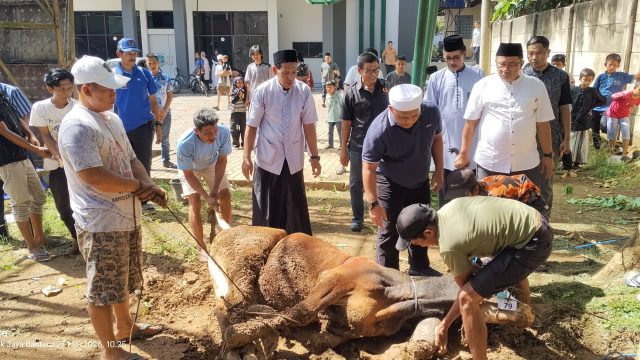 Wujud Kebersamaan dan Keberkahan, KONI Banten Berbagi Hewan Qurban kepada Masyarakat