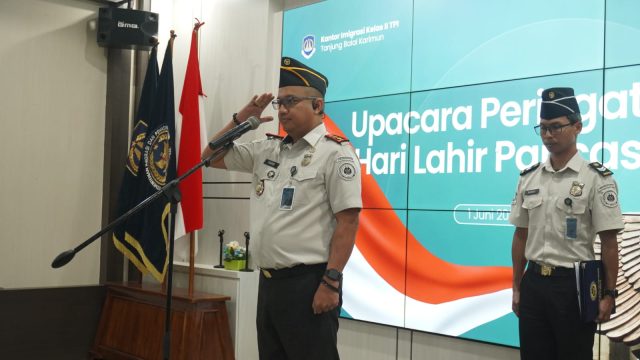 Gelar Upacara Peringatan Hari Lahir Pancasila, Kepala Kantor Imigrasi Tanjung Balai Karimun: Pancasila Sebagai Ideologi yang Hidup