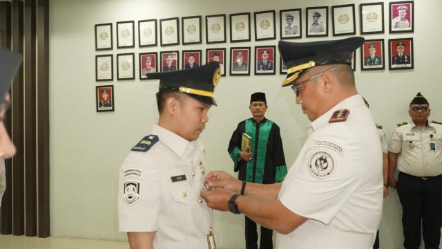 Pimpin Pengambilan Sumpah Jabatan Fungsional Analis Keimigrasian Ahli Muda, Pesan Kepala Imigrasi TBK: Lakukan Yang Terbaik Untuk Organisasi
