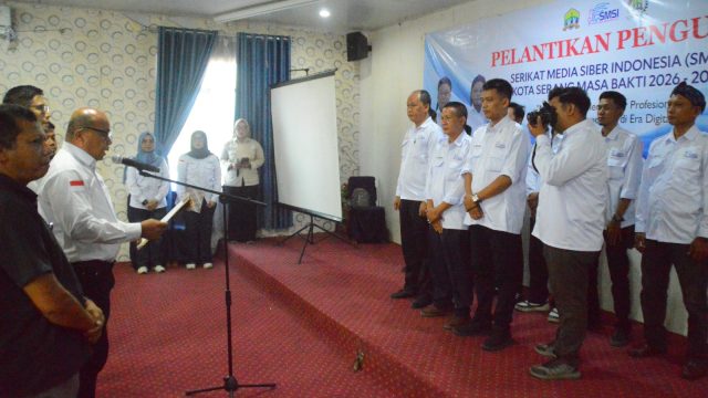 Ketua SMSI Banten Lesman Bangun Resmi Kukuhkan Pengurus Baru SMSI Kota Serang 2026-2029