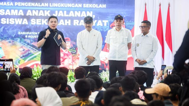 Belajar dari Keterbatasan, Andra Soni Permudah Akses Pendidikan Anak-anak di Banten