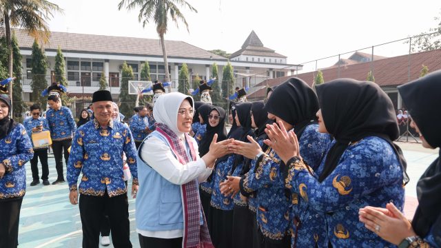 Tinawati Tinjau Lomba Sekolah Sehat di SMAN 1 Ciruas: Sekolah Sehat Kunci Generasi Emas